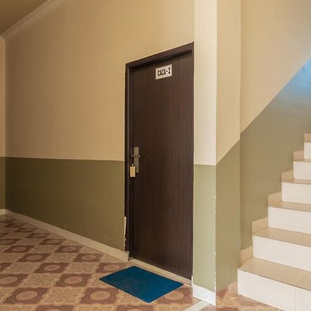 Urbanview Hotel Nugraha Palembang Bagian luar foto