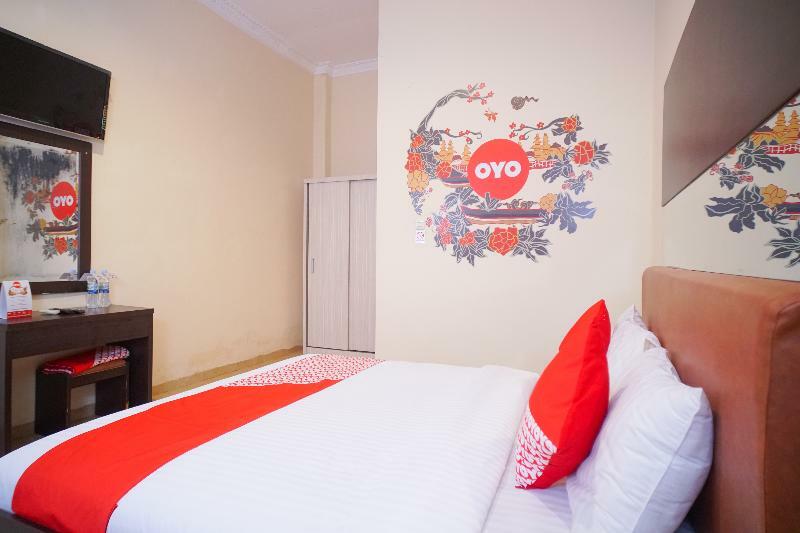 Urbanview Hotel Nugraha Palembang Bagian luar foto